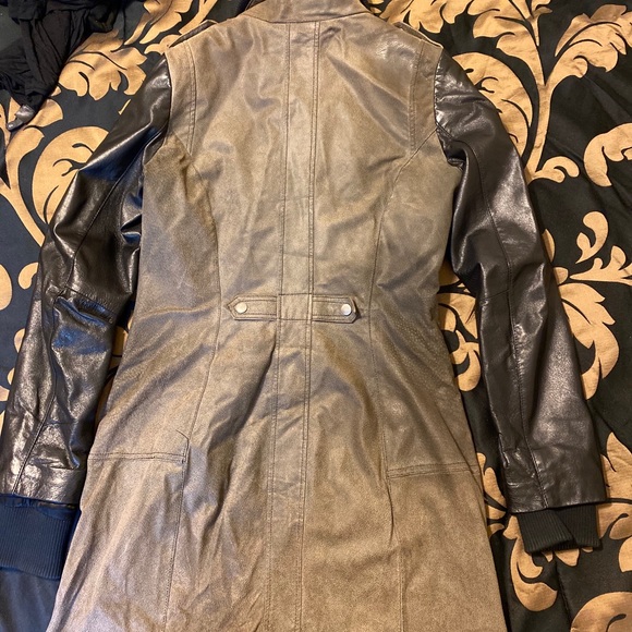 Jacket - Picture 2 of 6